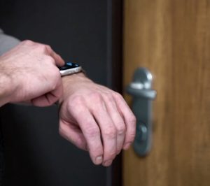 Opening doors with a smartwatch
