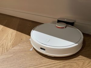 Smart robot vacuum